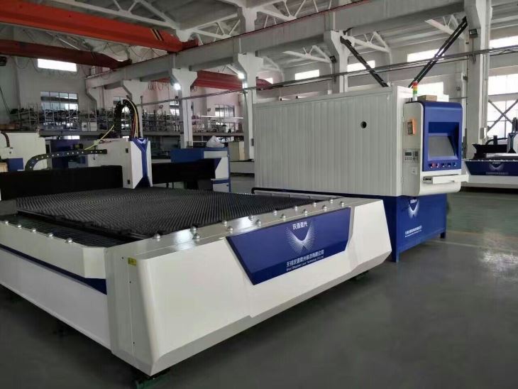 1530 Faser-Laser-Ausschnitt-Maschine